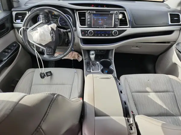 5TDBZRFH0KS969295 2019 TOYOTA HIGHLANDER - Image 8