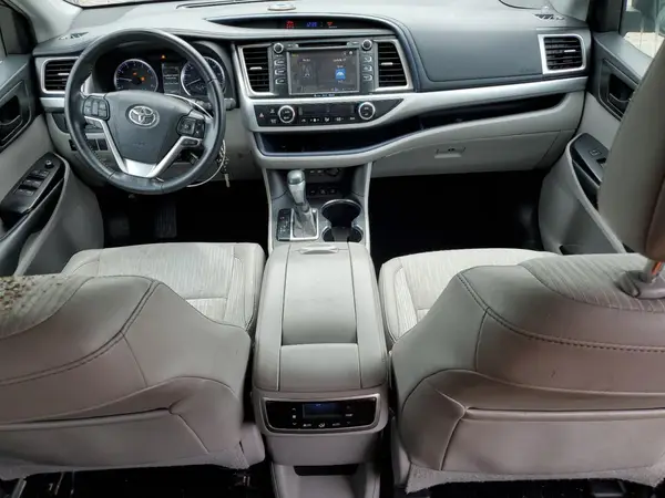 5TDBZRFH0KS972147 2019 TOYOTA HIGHLANDER - Image 8