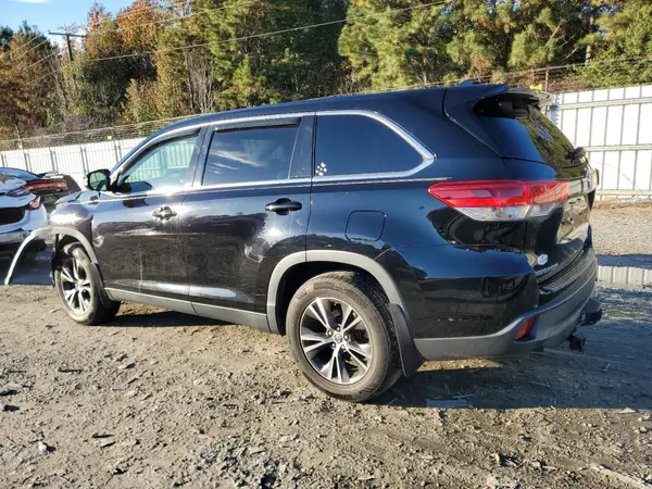 5TDBZRFH0KS975369 2019 TOYOTA HIGHLANDER - Image 2