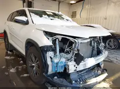 5TDBZRFH0KS978126 2019 TOYOTA HIGHLANDER