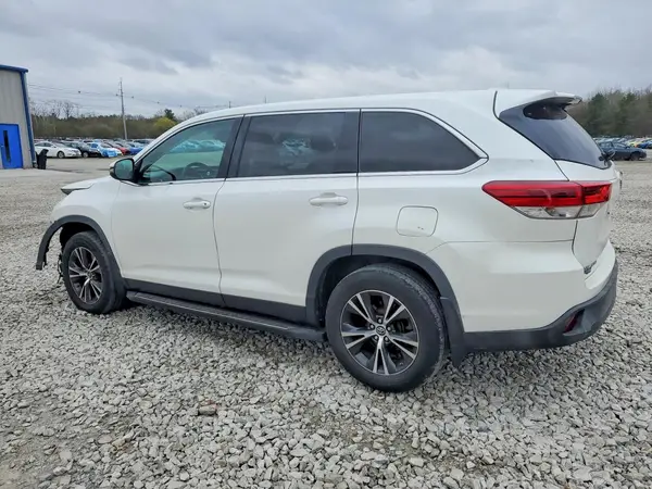 5TDBZRFH0KS979552 2019 TOYOTA HIGHLANDER - Image 2