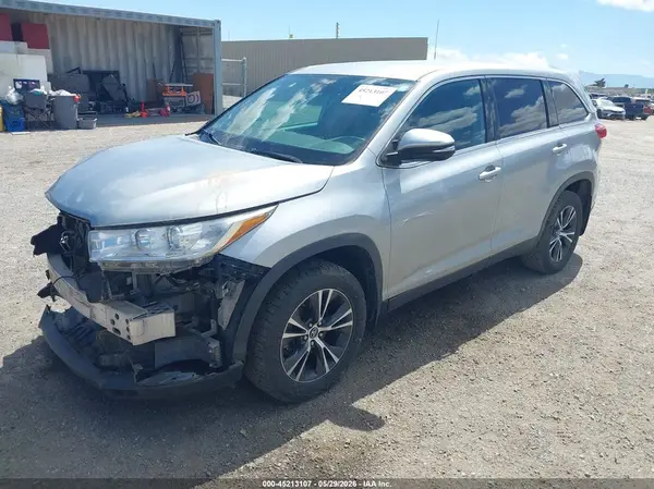 5TDBZRFH0KS980183 2019 TOYOTA HIGHLANDER - Image 2
