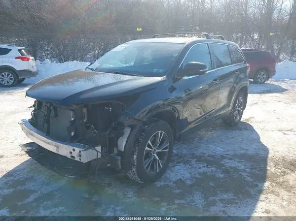 5TDBZRFH0KS991569 2019 TOYOTA HIGHLANDER - Image 2