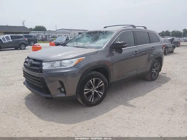 5TDBZRFH0KS996593 2019 TOYOTA HIGHLANDER - Image 2