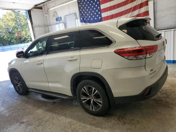 5TDBZRFH1HS361195 2017 TOYOTA HIGHLANDER - Image 2