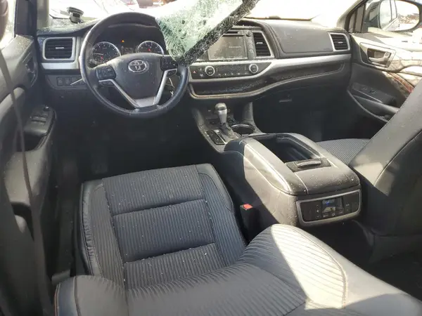 5TDBZRFH1HS372682 2017 TOYOTA HIGHLANDER - Image 8