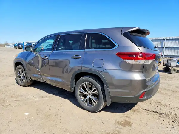 5TDBZRFH1HS375209 2017 TOYOTA HIGHLANDER - Image 2