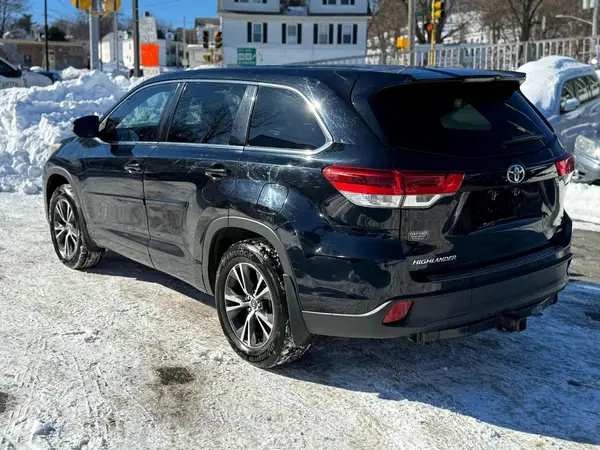5TDBZRFH1HS380040 2017 TOYOTA HIGHLANDER - Image 2