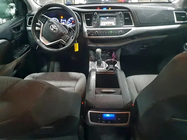 5TDBZRFH1HS384363 2017 TOYOTA HIGHLANDER - Image 8