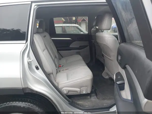 5TDBZRFH1HS402389 2017 TOYOTA HIGHLANDER - Image 8