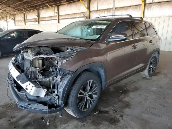 5TDBZRFH1HS426675 2017 TOYOTA HIGHLANDER - Image 1