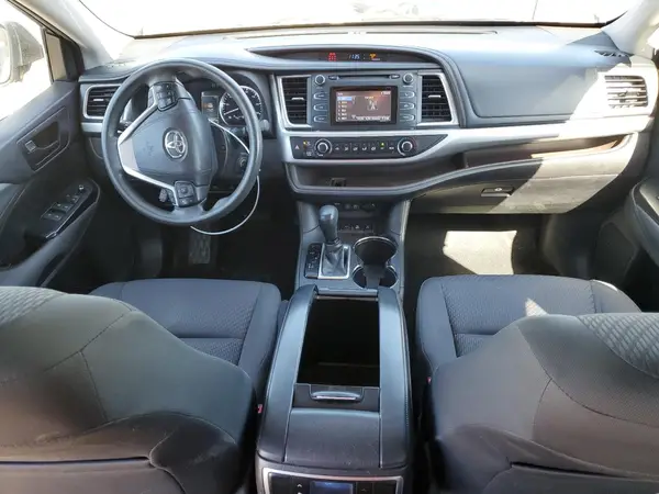 5TDBZRFH1HS437353 2017 TOYOTA HIGHLANDER - Image 8