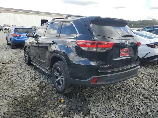 5TDBZRFH1HS452032 2017 TOYOTA HIGHLANDER - Image 2