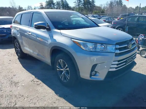 5TDBZRFH1JS490107 2018 TOYOTA HIGHLANDER - Image 1