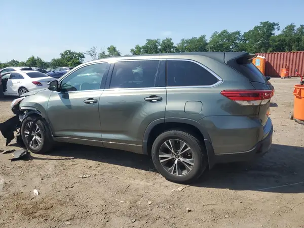 5TDBZRFH1JS809926 2018 TOYOTA HIGHLANDER - Image 2