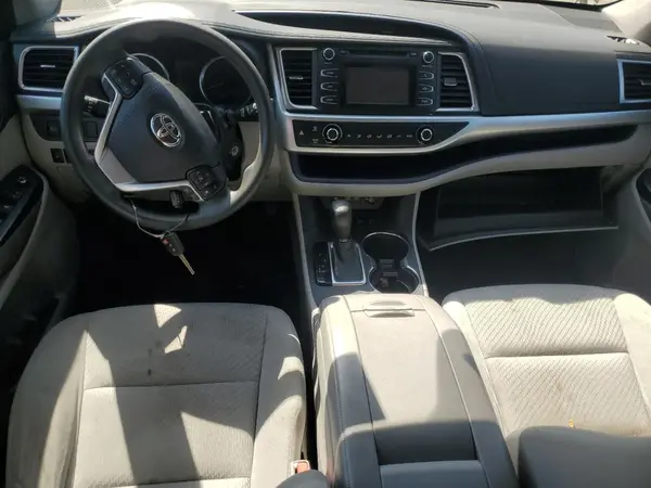 5TDBZRFH1JS809926 2018 TOYOTA HIGHLANDER - Image 8