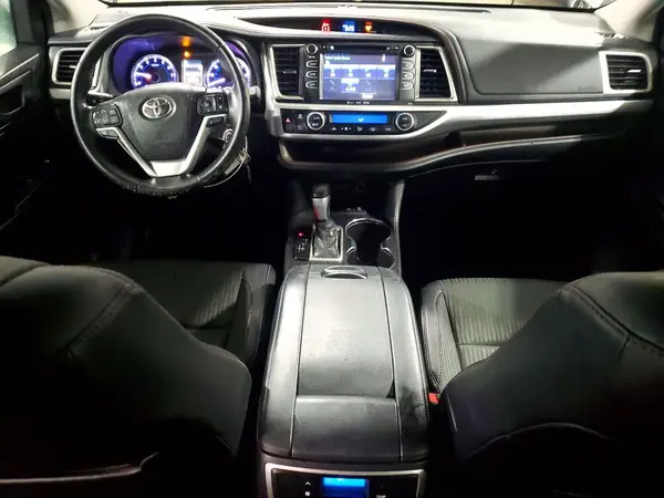 5TDBZRFH1JS834275 2018 TOYOTA HIGHLANDER - Image 8