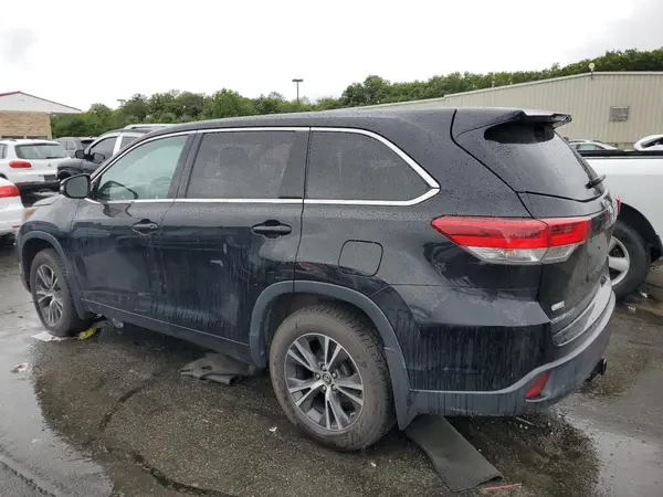 5TDBZRFH1JS848371 2018 TOYOTA HIGHLANDER - Image 2