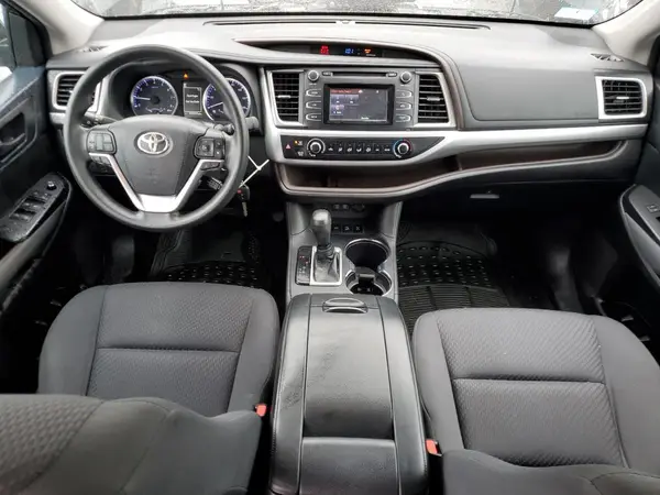 5TDBZRFH1JS848371 2018 TOYOTA HIGHLANDER - Image 8