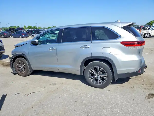 5TDBZRFH1JS849469 2018 TOYOTA HIGHLANDER - Image 2