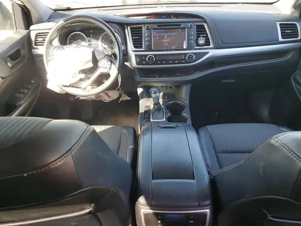 5TDBZRFH1JS849469 2018 TOYOTA HIGHLANDER - Image 8