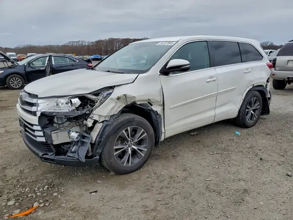 5TDBZRFH1JS850542 2018 TOYOTA HIGHLANDER - Image 1