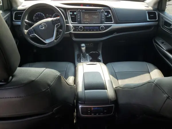 5TDBZRFH1JS857264 2018 TOYOTA HIGHLANDER - Image 8