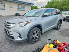 5TDBZRFH1JS858768 2018 TOYOTA HIGHLANDER
