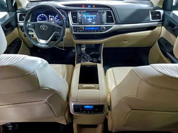 5TDBZRFH1JS869009 2018 TOYOTA HIGHLANDER - Image 8