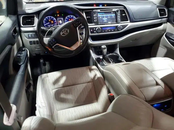 5TDBZRFH1JS872458 2018 TOYOTA HIGHLANDER - Image 8