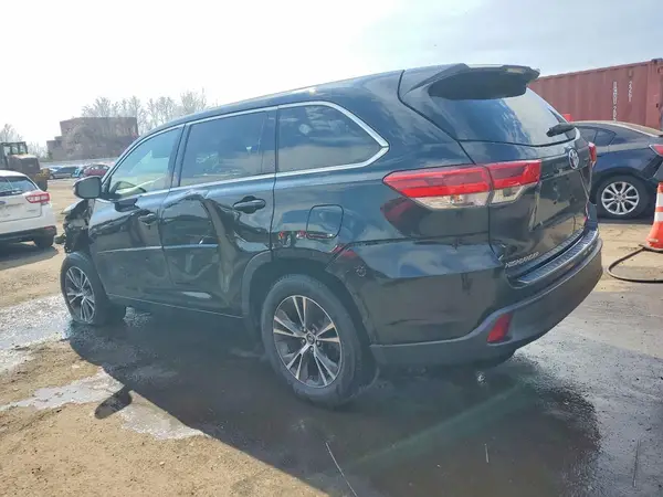 5TDBZRFH1JS873934 2018 TOYOTA HIGHLANDER - Image 2