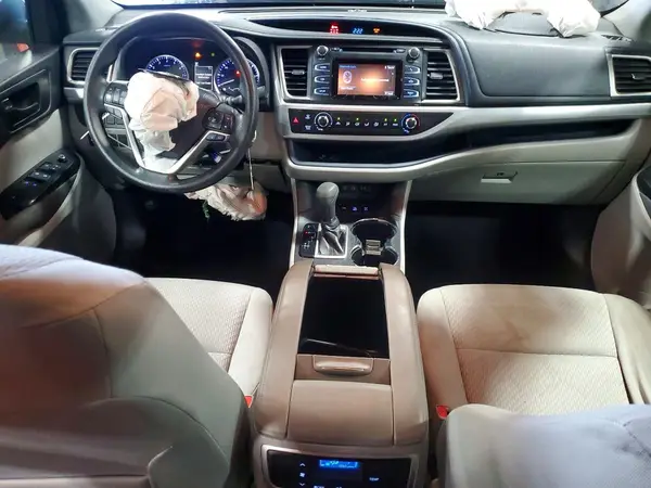 5TDBZRFH1JS886246 2018 TOYOTA HIGHLANDER - Image 8