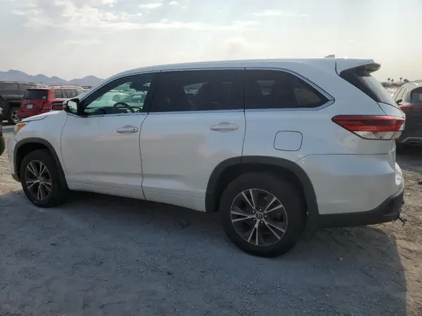 5TDBZRFH1JS889924 2018 TOYOTA HIGHLANDER - Image 2