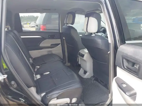 5TDBZRFH1JS896257 2018 TOYOTA HIGHLANDER - Image 8