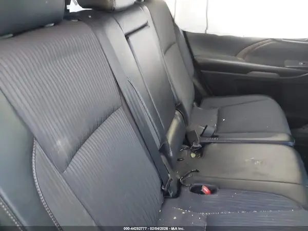 5TDBZRFH1JS896467 2018 TOYOTA HIGHLANDER - Image 8