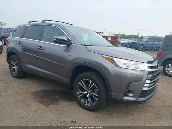 5TDBZRFH1JS896873 2018 TOYOTA HIGHLANDER - Image 1