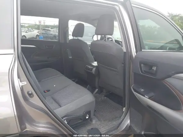 5TDBZRFH1JS896873 2018 TOYOTA HIGHLANDER - Image 8