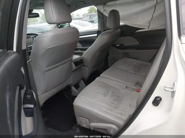5TDBZRFH1JS899756 2018 TOYOTA HIGHLANDER - Image 8