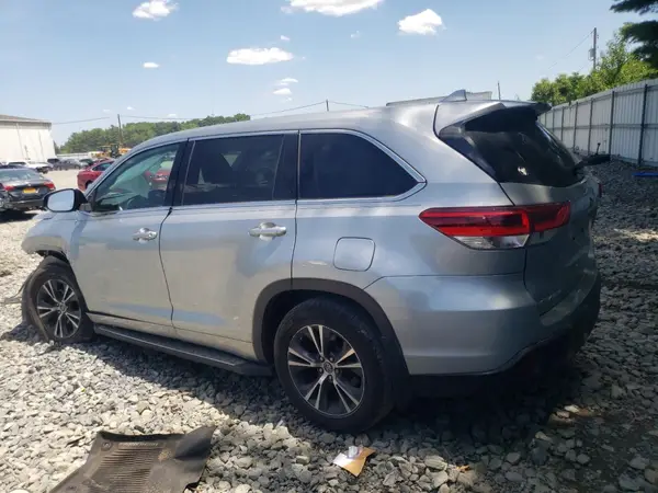 5TDBZRFH1JS914403 2018 TOYOTA HIGHLANDER - Image 2