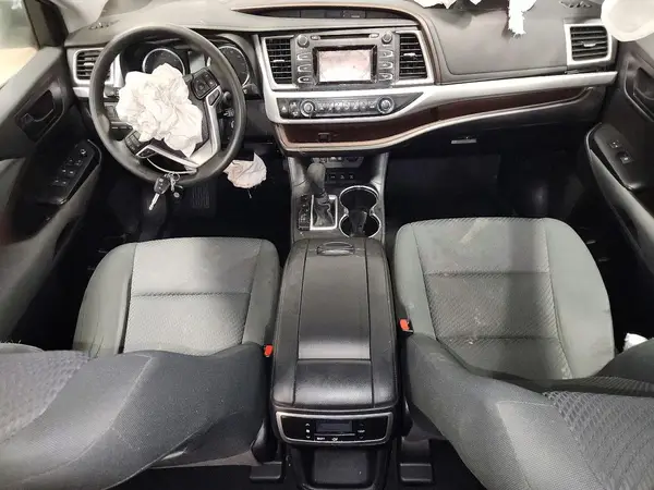 5TDBZRFH1KS700030 2019 TOYOTA HIGHLANDER - Image 8