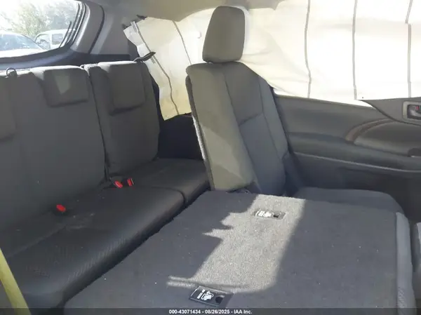 5TDBZRFH1KS705552 2019 TOYOTA HIGHLANDER - Image 8