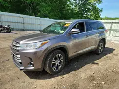 5TDBZRFH1KS722495 2019 TOYOTA HIGHLANDER