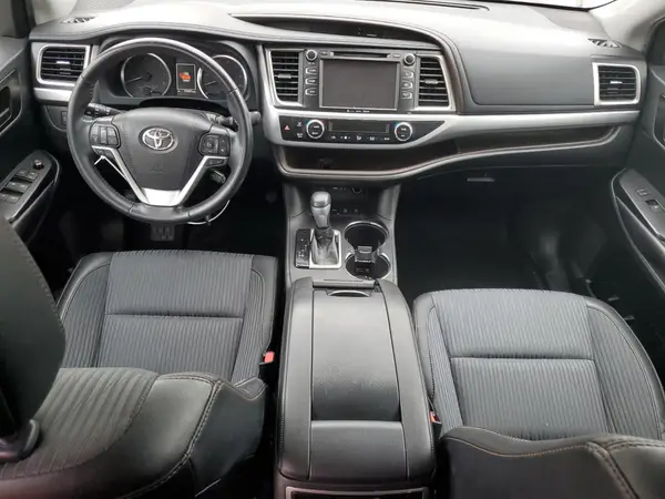 5TDBZRFH1KS729057 2019 TOYOTA HIGHLANDER - Image 8