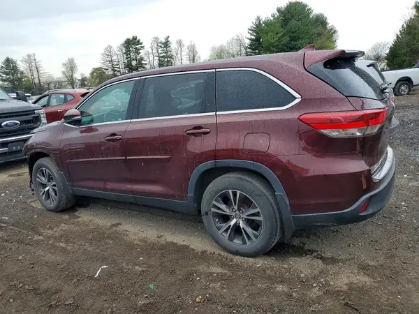 5TDBZRFH1KS736090 2019 TOYOTA HIGHLANDER - Image 2