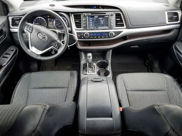 5TDBZRFH1KS736090 2019 TOYOTA HIGHLANDER - Image 8