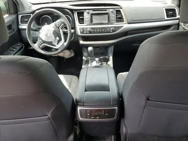 5TDBZRFH1KS741760 2019 TOYOTA HIGHLANDER - Image 8