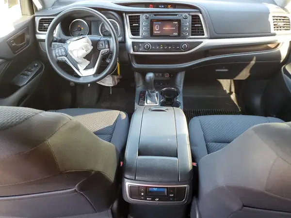 5TDBZRFH1KS743881 2019 TOYOTA HIGHLANDER - Image 8