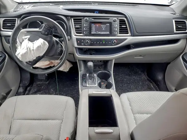 5TDBZRFH1KS746943 2019 TOYOTA HIGHLANDER - Image 8