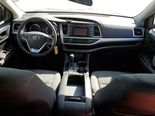5TDBZRFH1KS747526 2019 TOYOTA HIGHLANDER - Image 8