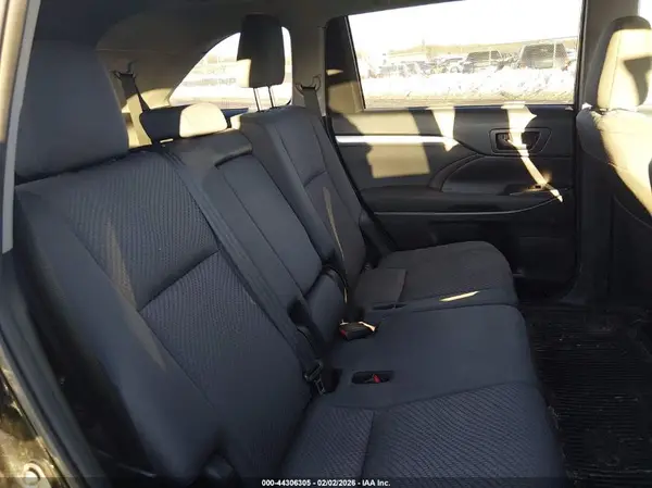 5TDBZRFH1KS929369 2019 TOYOTA HIGHLANDER - Image 8